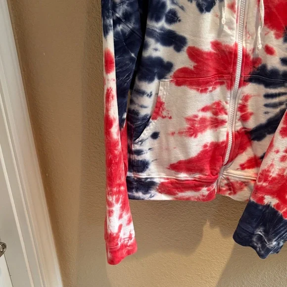 Brand new without Tags / Old Navy Red and Blue Tie-Dye Hoodie - Picture 4 of 10